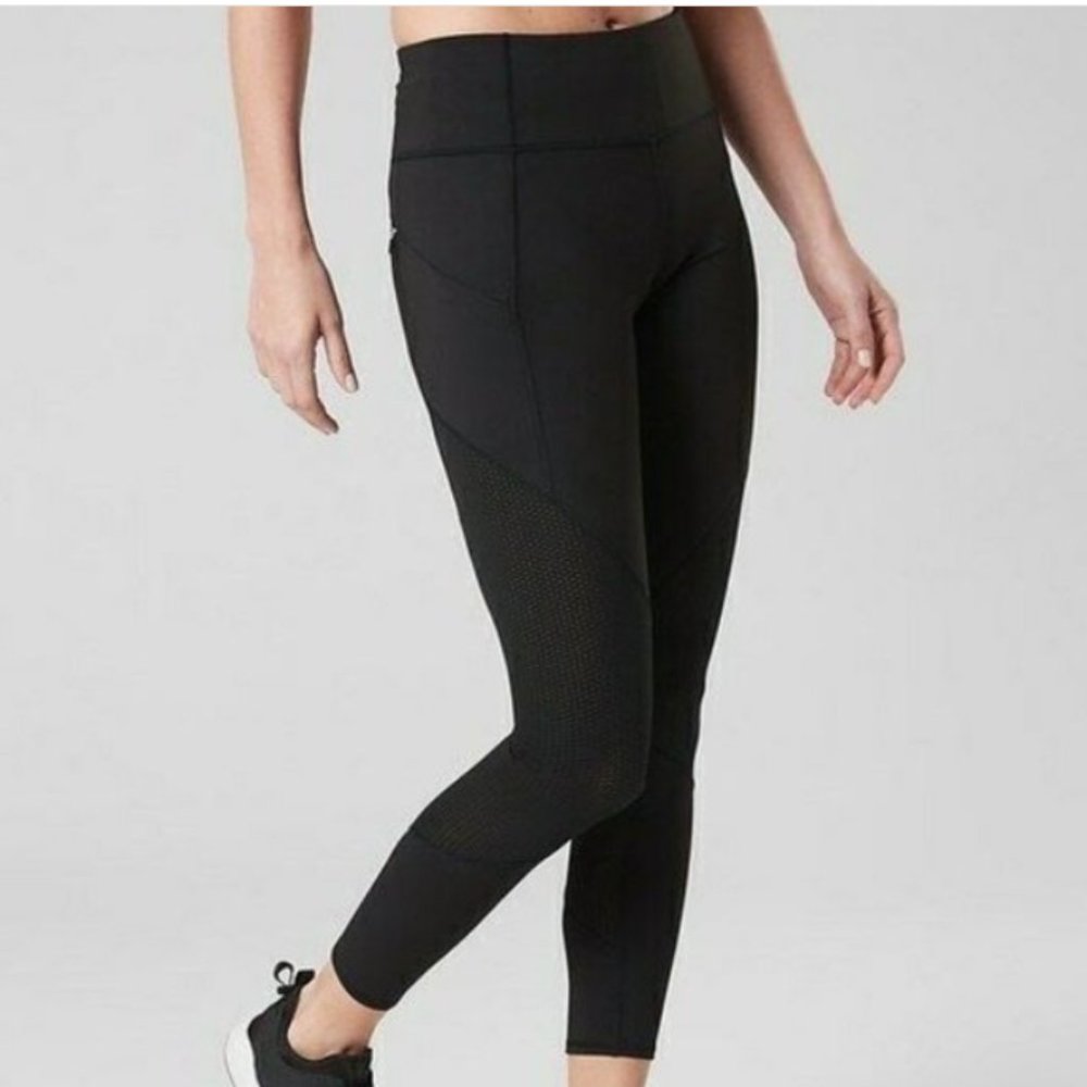 Athleta Contender Mesh 7/8 Tight (Small Tall)